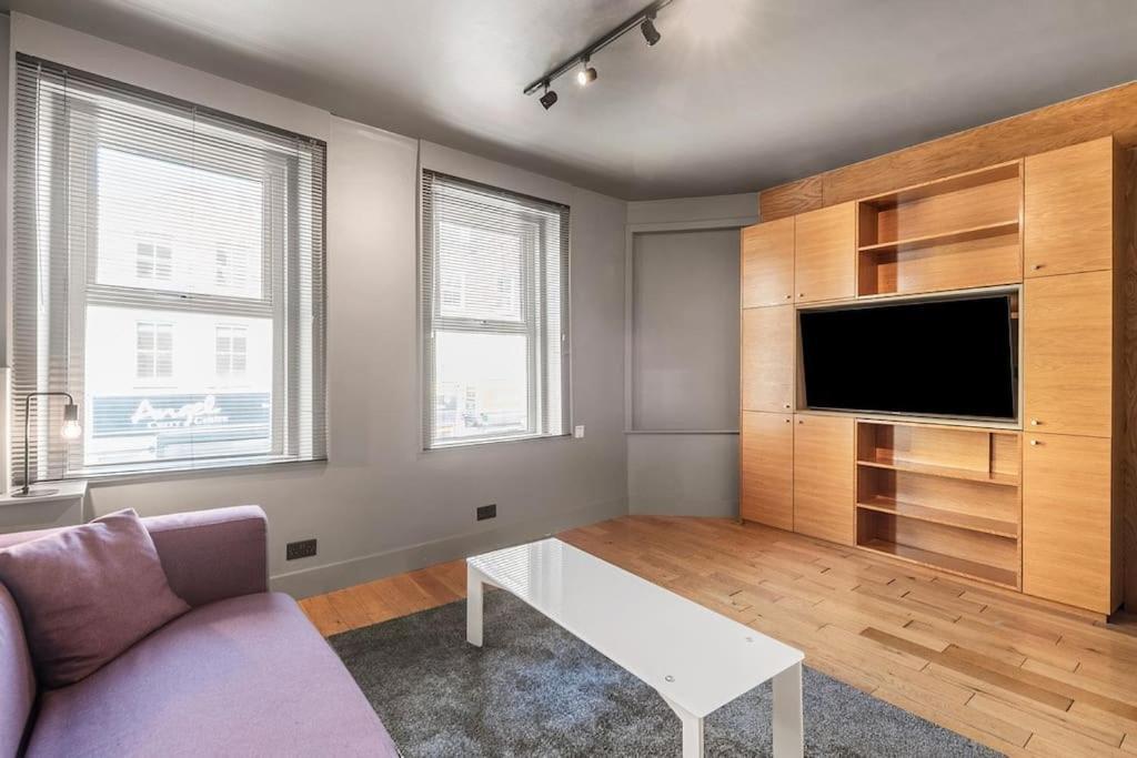 Spacious Home On Chapel Market London Bagian luar foto